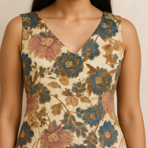 short sleeveless top